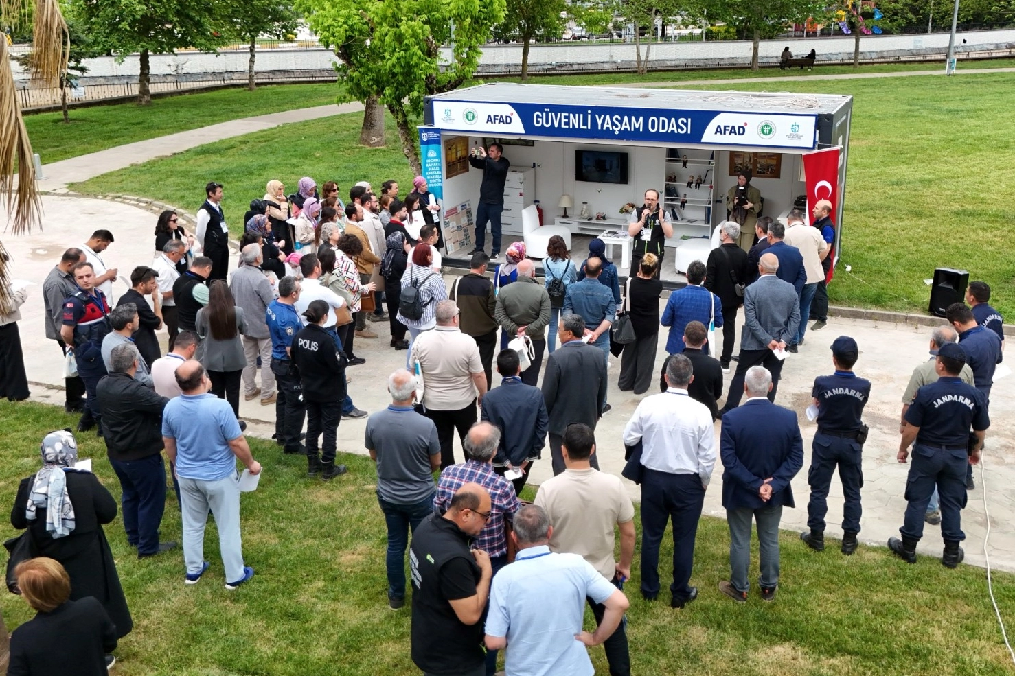 Kocaeli Büyükşehir'den Kandıra'da afet eğitim farkındalığı