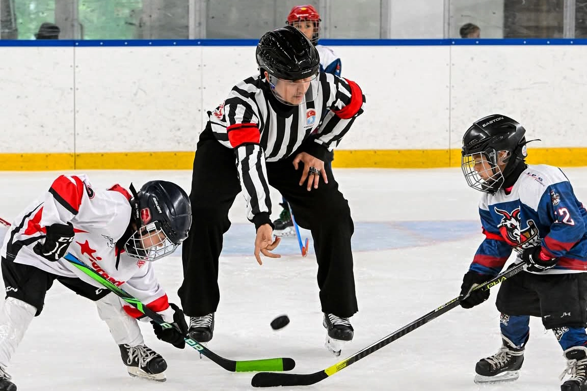 Minik hokeycilerden büyük başarı