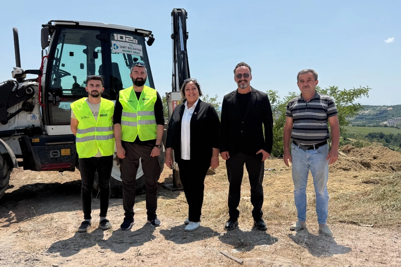 Kocaeli İzmit'te kurban özel atık toplama alanları oluşturuyor