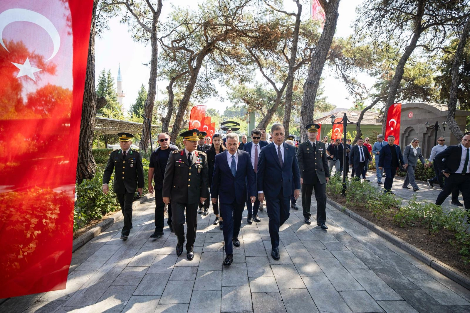 İzmir'de 15 Temmuz şehitleri anıldı