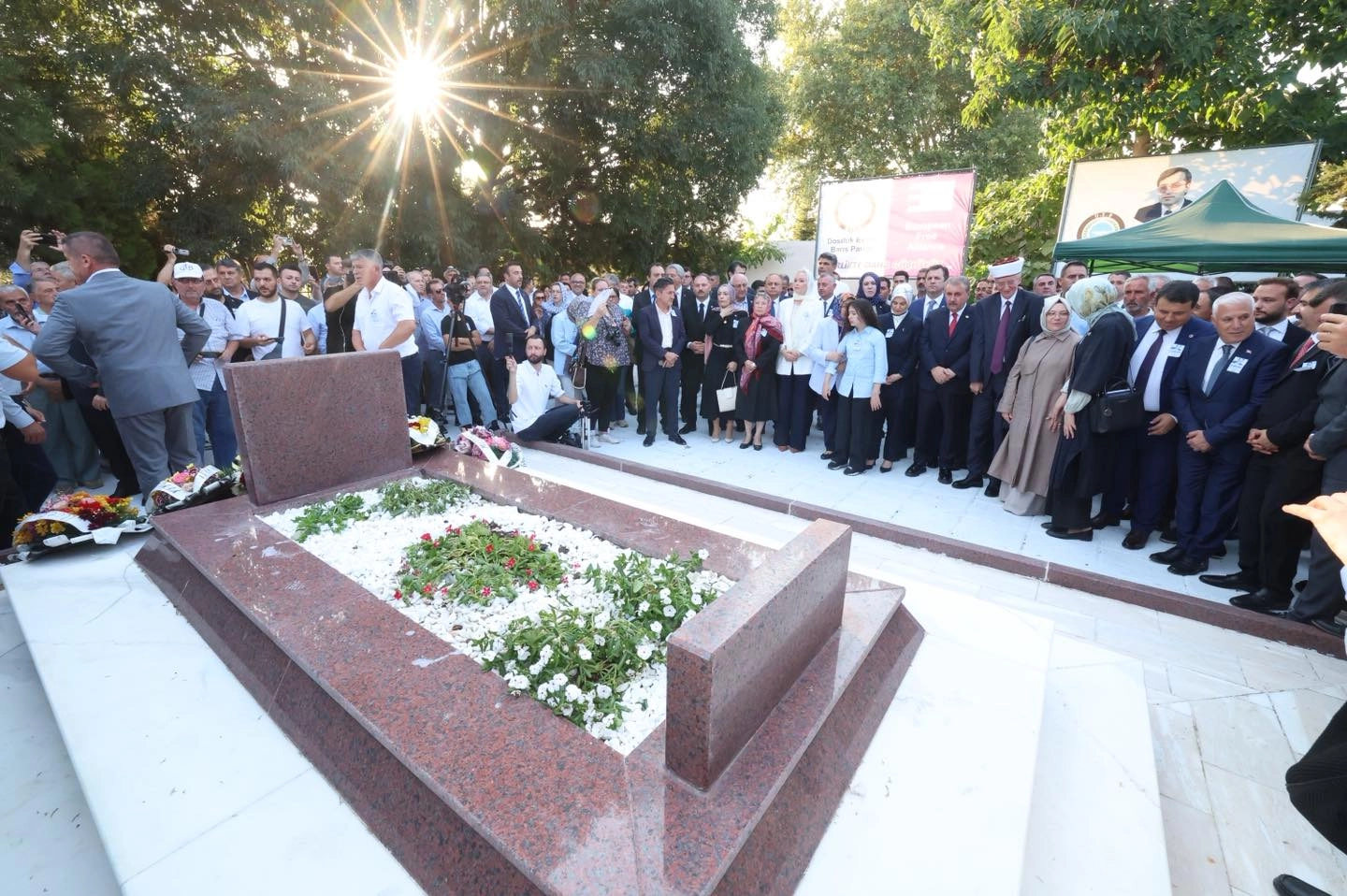 Gümilcine’de Dr.Sadık Ahmet anmasına Kocaeli'den katılım