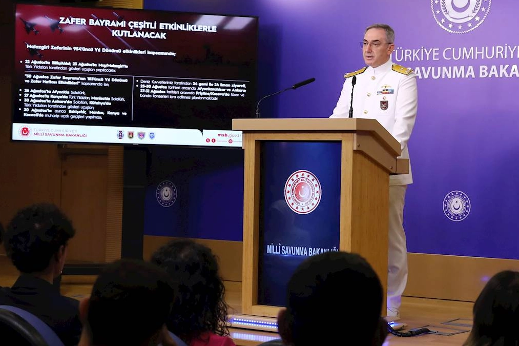 Malazgirt Zaferi ve 30 Ağustos'a coşkulu kutlama