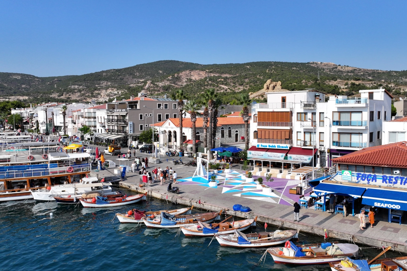 İzmir Büyükşehir’den Foça’ya kamusal dokunuş